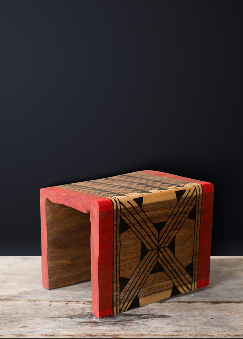 Alt Red Indigenous Wooden Bench - Waujá Ethnicity