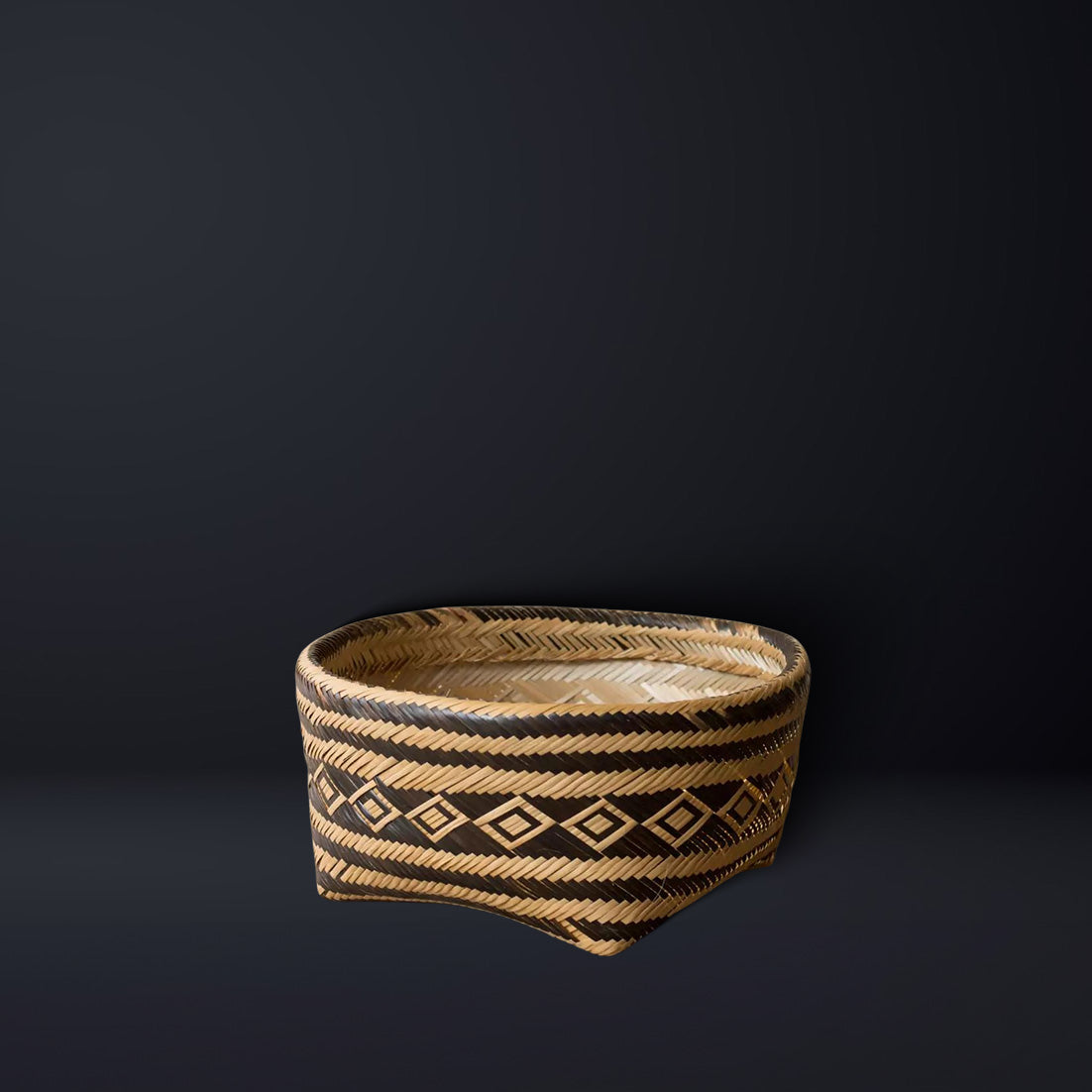 Indigenous Fruit Bowl in Natural Arumã Fiber - Tikuna Ethnicity